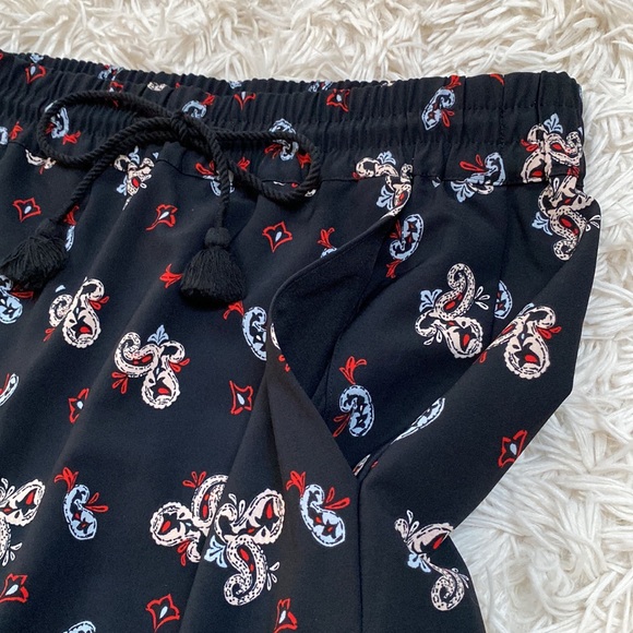 🎉HP🎉 Loft Paisley Midi Skirt 💗 Black & Red - Picture 8 of 14